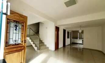 Imagem 2: Sobrado a venda no cruzeiro