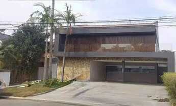 Imagem 4: Sobrado para aluguel possui 460 metros quadrados com 4 quartos