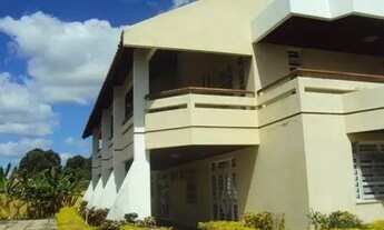 Imagem 3: Luxuosa Casa Duplex com 4 Suítes e Ampla Área de Lazer