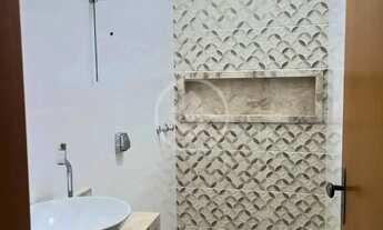 Imagem 5: LINDA CASA COM O ACABAMENTO DIFERENCIADO, EM ALTO PADRÃO. codigo: 148756