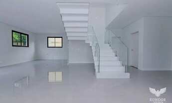 Imagem 2: Casa em Condomínio em Santa Felicidade de 235,55 m² com 3 quartos - 93735.003-KD