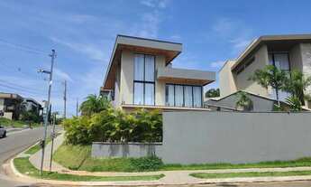 Imagem 2: Sobrado para venda tem 325 metros quadrados com 5 quartos