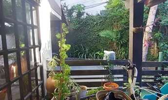 Imagem 2: Casa de condomínio para venda com 198 metros quadrados com 5 quartos