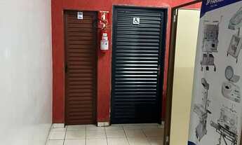 Imagem 4: CASA / COMERCIAL Casa de Rua com 5 Quarto(s) e 3 banheiro(s) à Venda, 141.02 por R$ 490000