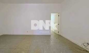 Imagem 2: Apartamento com Área Privativa - / Residencial / Copacabana