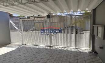 Imagem 2: Casa a venda em ótima localização