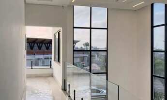 Imagem 4: Casa de Alto Padrão no Alphaville | 4 Suítes | Piscina em 3 Níveis