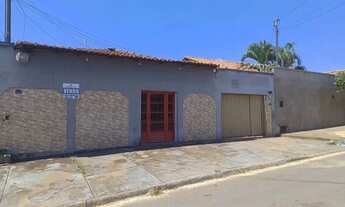 Imagem 2: Térrea para venda possui 200 metros quadrados com 3 quartos em Setor Cristina II - Trindad