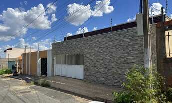 Imagem: CASA PÚBLICA, 3 QUARTOS, SEMI-MOBILIADO