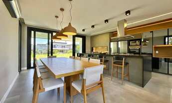 Imagem 7: Capão Ilhas Resort, casa com 4 suítes finamente decorada, com piscina e beira lago