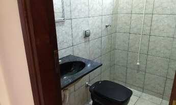 Imagem 5: Casa em Uberaba / Fundos - Quarto, sala, cozinha e banheiro