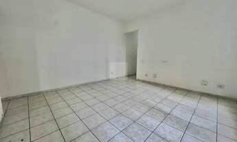 Imagem 2: Apartamento 2 dormitórios, dependências de serviço e 1 vaga demarcada - Gonzaga - Santos