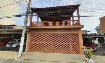 Imagem: Sobrado para venda possui 147 metros quadrados