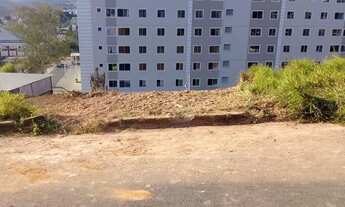 Imagem 3: Excelente lote em área urbana com 322 m² de frente para o Mr. Tugas