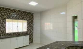 Imagem: A- Casa para aluguel e venda com 100 metros