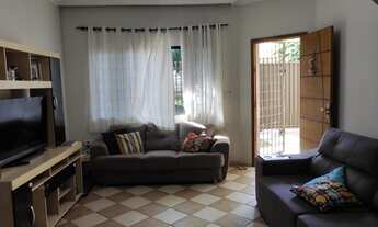 Imagem 4: Sobrado com excelente localização