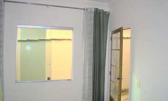 Imagem 2: Casa Geminada, 2 Dormitórios, Bem Localizada