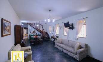 Imagem 5: Belíssima & Cobiçada Casa 4 AMPLOS dormitórios + 2 Suítes + Incrível Varanda + 2 Vagas