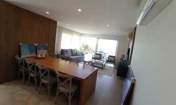 Imagem 6: Casa de condomínio sobrado para aluguel e venda possui 210 metros quadrados com 4 quartos