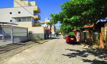 Imagem 2: Residencial à venda no Centro de Bombinhas