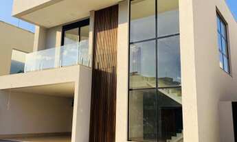 Imagem 3: Casa de condomínio sobrado para venda tem 300 metros quadrados com 4 quartos