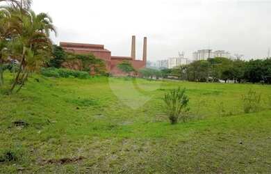 Imagem 5: Pátio para locação, com 3.000m², dentro de condomínio, possuindo fácil acesso à Rodovia Im