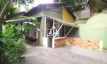 Imagem: Casa de rua à venda, 5 quartos, 2 suítes