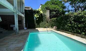 Imagem 5: Casa de condomínio para venda possui 450 metros quadrados com 4 quartos