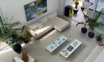 Imagem 2: VENDO CASA EM CONDOMÍNIO 360m - 5 suítes - 4 vagas