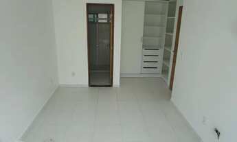 Imagem 4: Alugo apto 3 suítes c/ armários, varanda +Dce, Pos.Nascente, 5º andar, 2 vagas cobertas