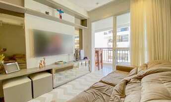 Imagem 3: Apartamento para venda possui 83 metros quadrados com 2 quartos em Abraão - Florianópolis