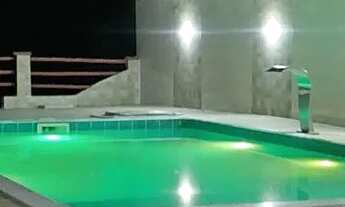 Imagem 2: Casa com piscina