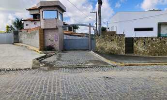 Imagem 2: Casa para aluguel possui 300 metros quadrados com 4 quartos enfrente ao fórum de Gravatá