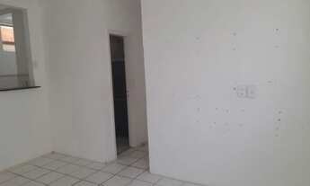 Imagem 2: Apartamento com 3 Quartos (1 Suite) à venda, 66 m² por R$ 165.000 - Messejana - Fortaleza