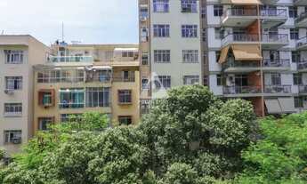 Imagem 6: Excelente apartamento reformado de dois quartos com vaga na Glória