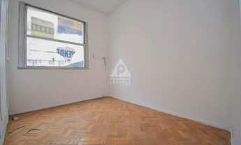 Imagem 7: Quarto e sala com dependências completas em Copacabana - RJ