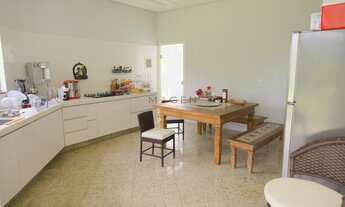 Imagem 2: Lindo Sobrado Aldeia do Vale. Útil 411m2, 1.250m2 terreno plano. Reformada