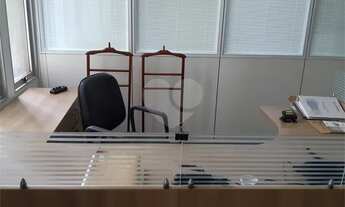 Imagem 6: CONJUNTO DE ESCRITÓRIOS NA AVENIDA PAULISTA, VIZINHO À FIESP