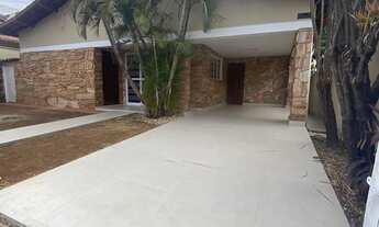 Imagem 2: Imóvel para aluguel tem 232 metros quadrados com 5 quartos em Jardim América - Goiânia - G