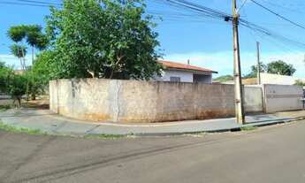 Imagem 2: Casa à venda e para alugar no Jardim Paris com 3 quartos na Região Norte de Londrina