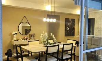 Imagem 2: Apartamento bem localizado, todo mobiliado com duas suites, 3 banheiros e muito bom gosto!