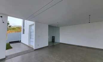 Imagem 2: Casa de condomínio para venda possui 218 metros quadrados com 4 quartos