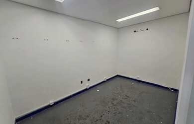 Imagem 9: LOJA COM 300 METROS PARA LOCAÇÃO COM 01 VAGA NO VILA DA SERRA