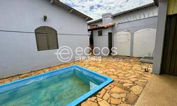 Imagem 2: Casa para aluguel, 3 quartos, 1 suíte, 1 vaga, Cidade Jardim - Uberlândia/MG