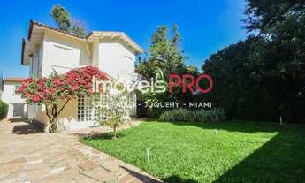 Imagem: Sobrado residencial reformado com três