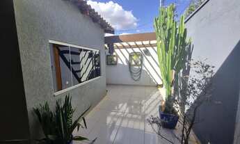 Imagem 4: Casa com planejados e decorada