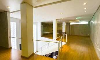 Imagem 2: Sobrado Comercial]