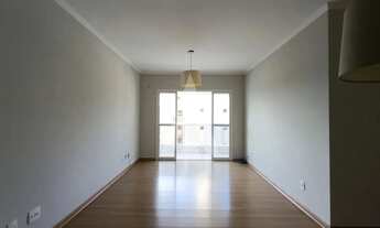 Imagem 5: Apartamento no bairro Atiradores com 04 quartos, sendo um suíte, cozinha com armários e 02