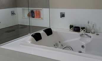 Imagem 3: Casa no Condomínio Royal Park com 5 suítes