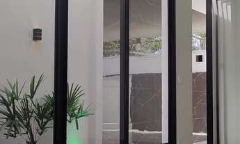 Imagem: UBERLÂNDIA - Casa Padrão - JARDIM BOTÂNICO